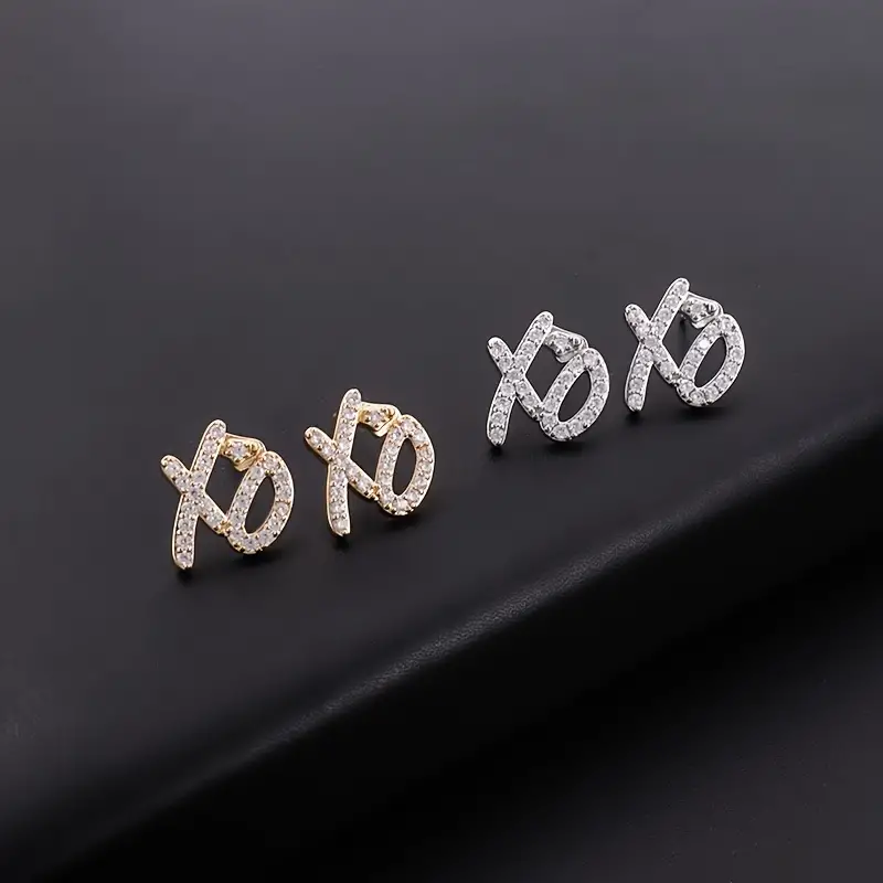 XO EARRING